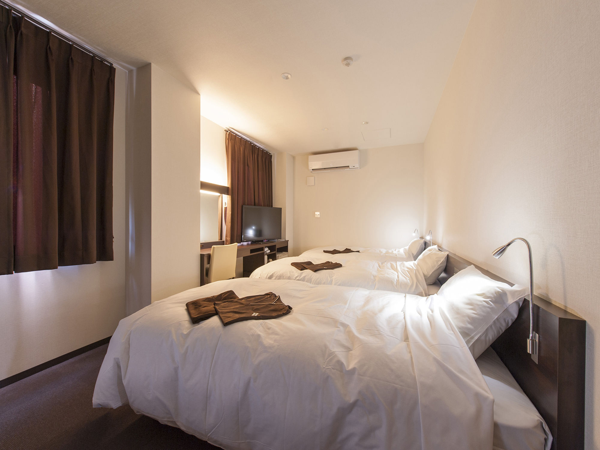 Hana Hotel Fukaya & Spa Exterior foto